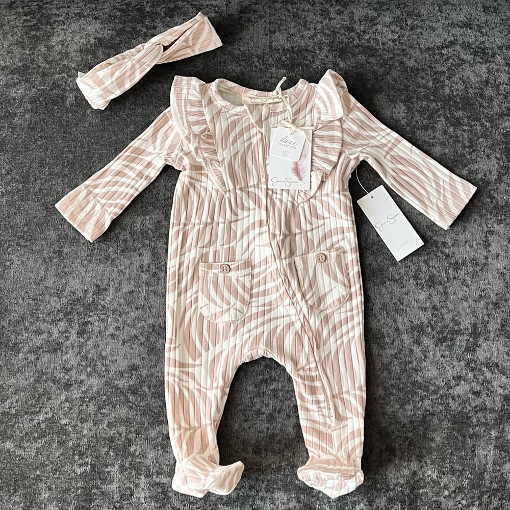 NWT Jessica Simpson ‘Taupe Palm’ Footie and Headband Set